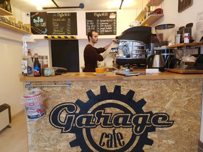 garage cafe